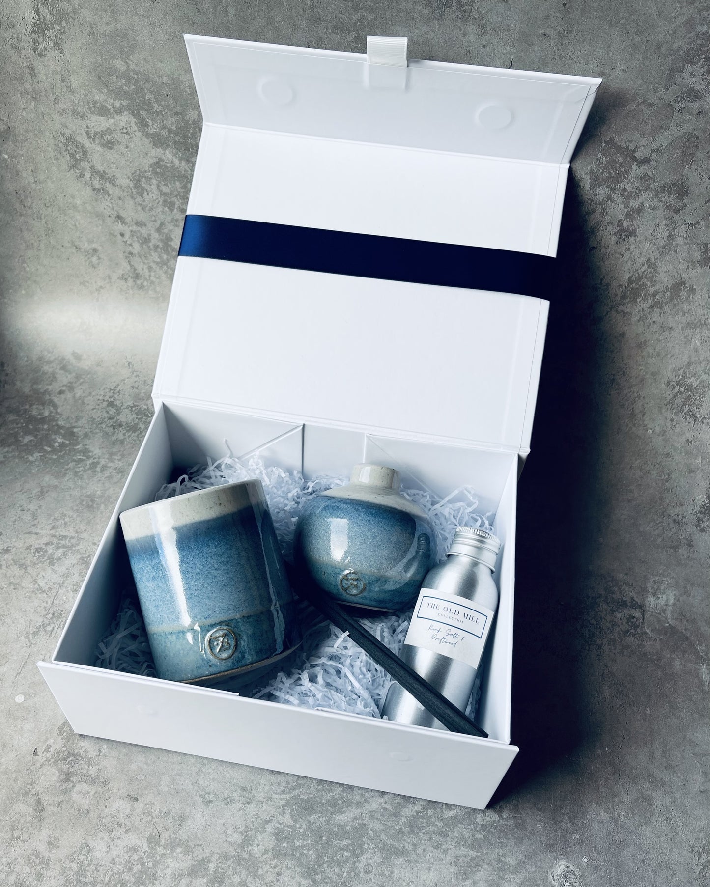 The Blue Pot Candle & Diffuser Set